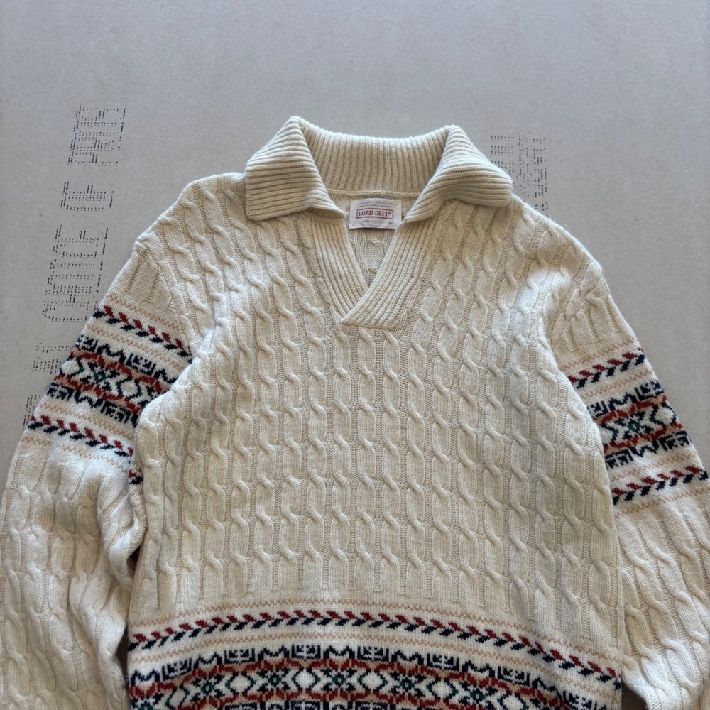 Vintage 70s Cable Knit V‎ Neck Collared Sweater